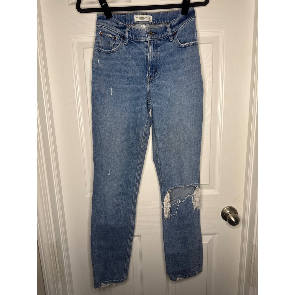 Abercrombie & Fitch Curve Love 90s Straight Low Rise Distressed Jeans 25 0R - Picture 1 of 3